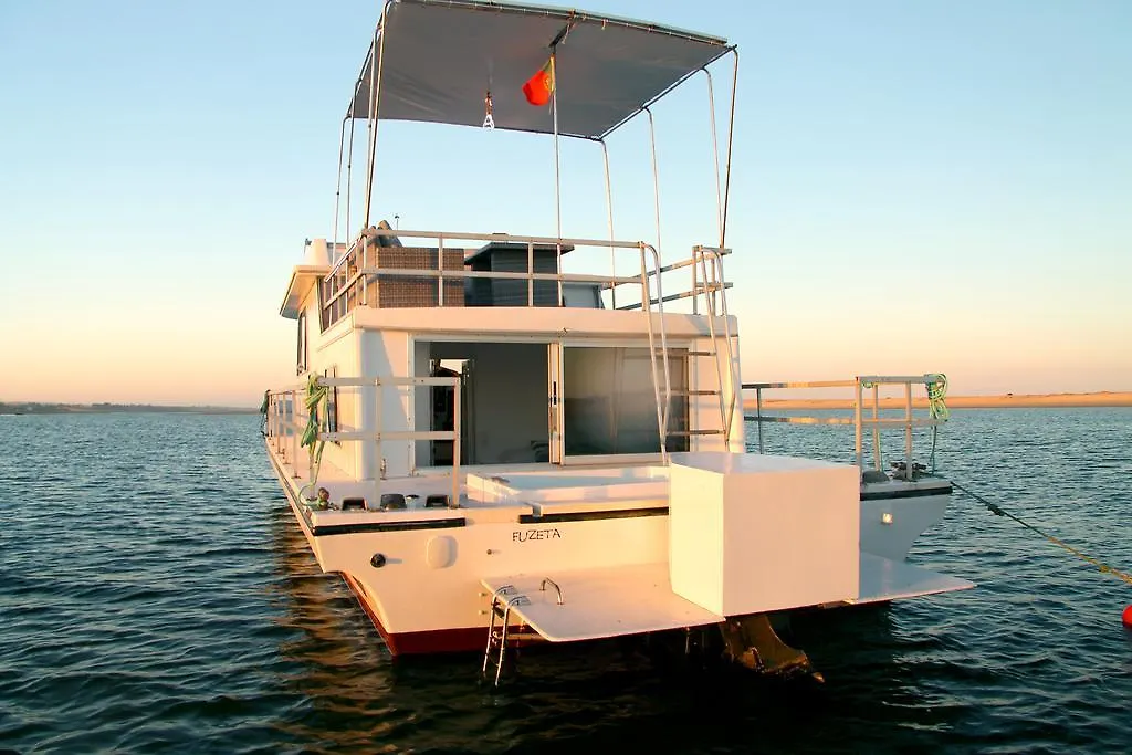 Botel Barco Casa Fuzeta Hotel